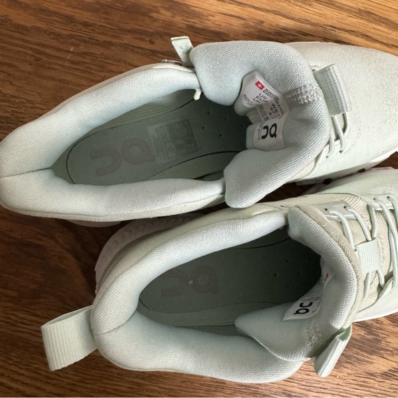 ON Women's Cloud Hi Running Sneaker Shoes, Mineral Size W6.5 - Picture 10 of 11